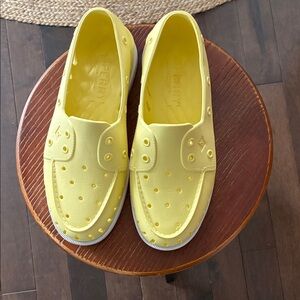 Sperry Yellow Float boat Slip-Ons - Size 11 womens